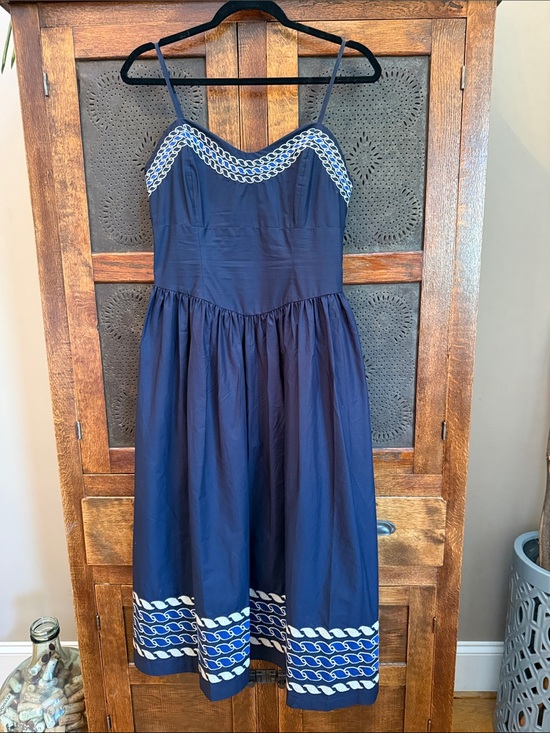 Tuckernuck Dresses & Skirts - Tuckernuck Navy Blue Midi Dress with White Braid Trim